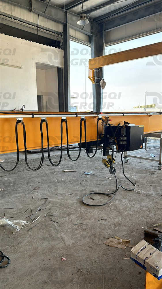 HD type 5-ton bridge crane installed in spare parts factory 